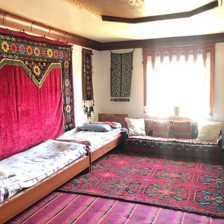 Tilek Guest House Sary-Mogul المظهر الخارجي الصورة